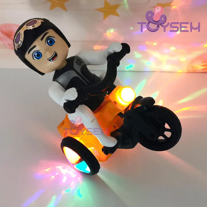 Đồ chơi bé đi xe đạp bốc đầu xoay 360 độ có đèn và nhạc