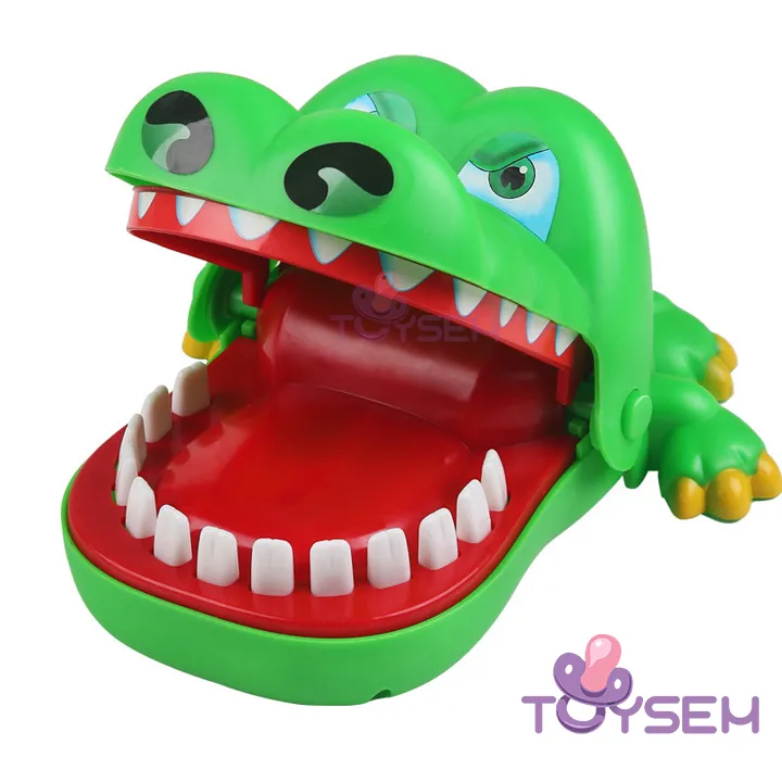 Đồ chơi trẻ em cá sấu cắn tay
